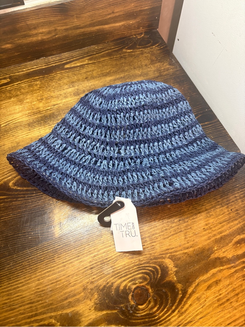 Time and tru blue straw bucket hat